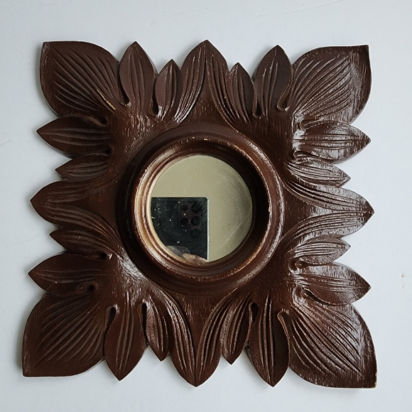 Vintage decrotive wall mirror - Picture 9 of 11